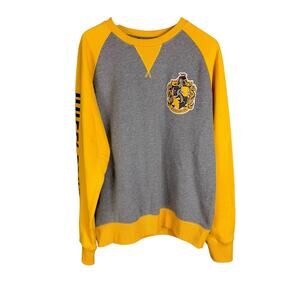 The Wizarding World of Harry Potter Hufflepuff Crest Yellow & Gray Sweatshirt L